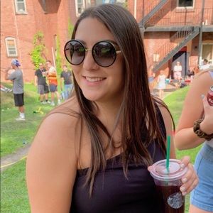 Meet your Posher, Meghan